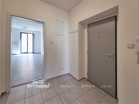 Pronájem bytu 2kk, 42 m² - 10