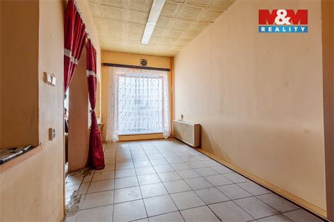 Prodej rodinného domu, 258 m² 2