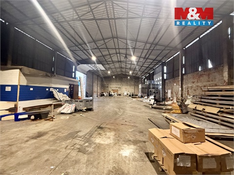 Pronájem skladu / haly, 556 m² - 0