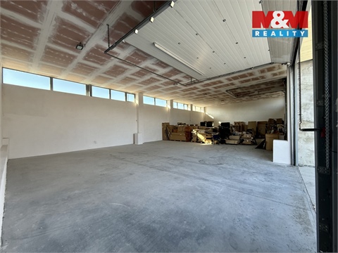 Pronájem skladu / haly, 267 m² - 0