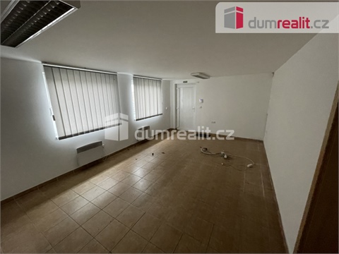 Pronájem výrobního objektu, 677 m² - 4