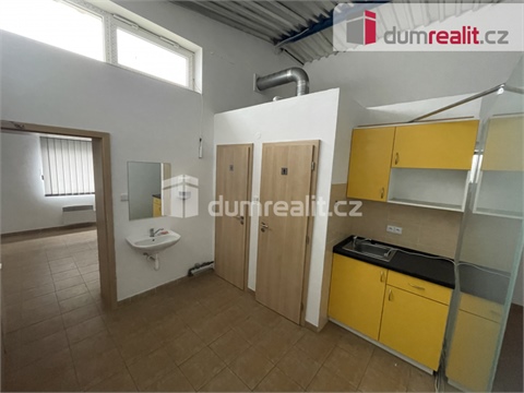 Pronájem výrobního objektu, 677 m² - 2