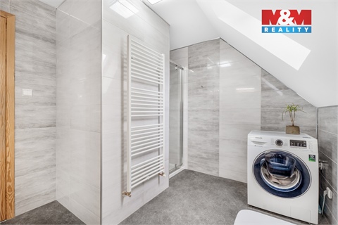 Prodej rodinného domu, 179 m² - 14