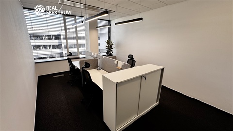 Pronájem kanceláře, 284 m² 18