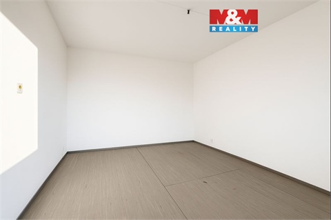 Prodej bytu 1+1, 38 m² 0