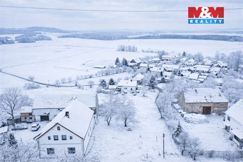 Prodej stavebního pozemku, 1 403 m² 2