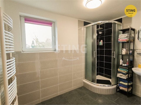 Prodej rodinného domu, 264 m² 2