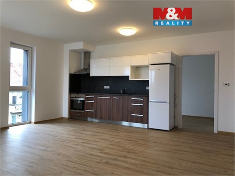 Pronájem bytu 3kk, 84 m² 0