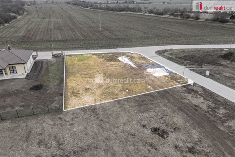 Prodej stavebního pozemku, 1 023 m² 0