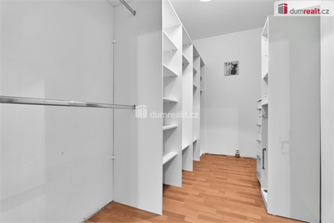 Prodej bytu 2+1, 63 m² 8