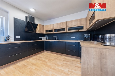 Prodej rodinného domu, 480 m² - 0