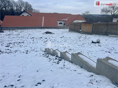 Prodej stavebního pozemku, 1 004 m² 0