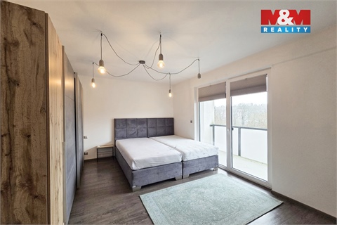 Pronájem bytu 3kk, 127 m² 12