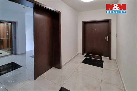 Pronájem bytu 3kk, 127 m² - 22