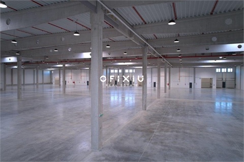 Pronájem skladu / haly, 800 m² 2
