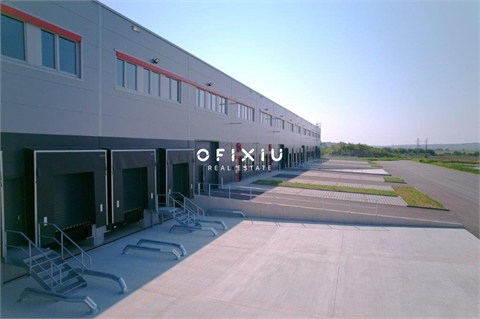 Pronájem skladu / haly, 800 m² - 0