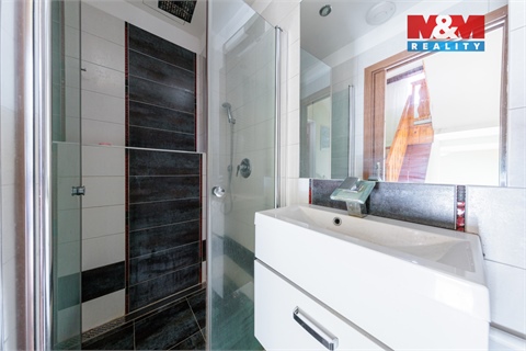 Prodej rodinného domu, 223 m² 10