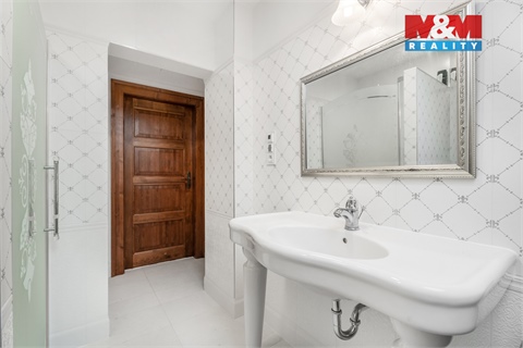 Prodej rodinného domu, 200 m² 24