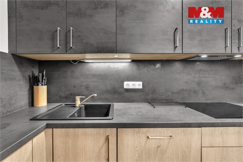 Prodej bytu 3+1, 60 m² 12