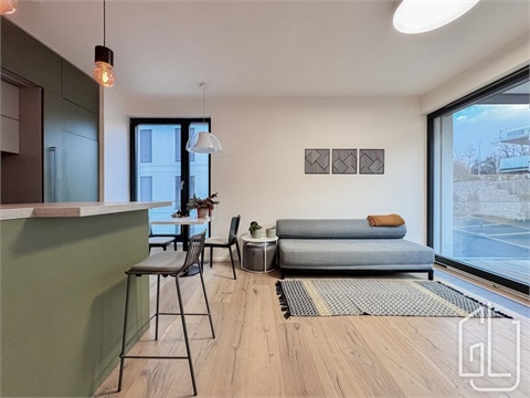 Pronájem bytu 2kk, 61 m² 0