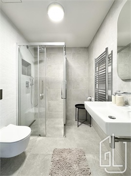 Pronájem bytu 2kk, 61 m² 8