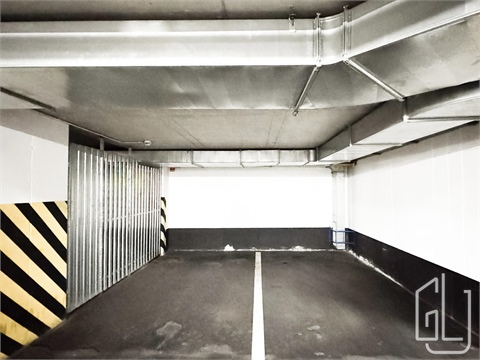 Pronájem parkovacího místa, 30 m² - 0