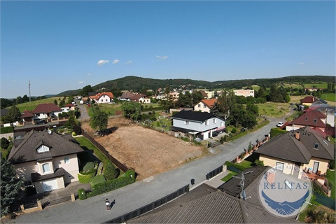 Prodej stavebního pozemku, 866 m² 0