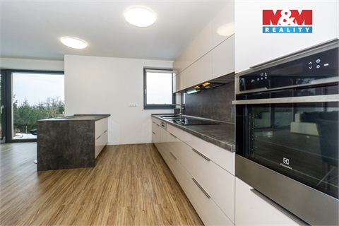 Prodej rodinného domu, 287 m² - 4