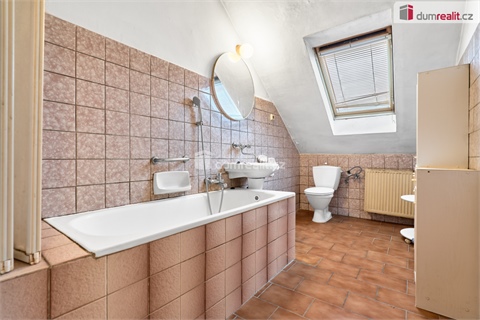 Prodej rodinného domu, 326 m² 2