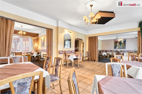 Prodej rodinného domu, 326 m² - 16