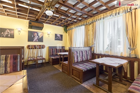 Prodej rodinného domu, 326 m² 12