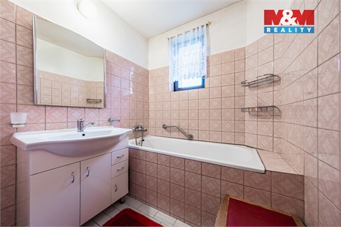 Prodej rodinného domu, 230 m² - 18