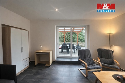 Pronájem bytu 1+1, 35 m² 2