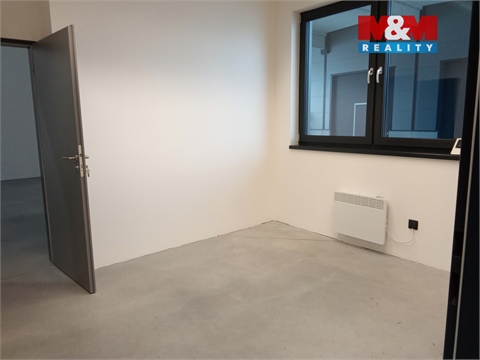 Pronájem skladu / haly, 1 409 m² 8