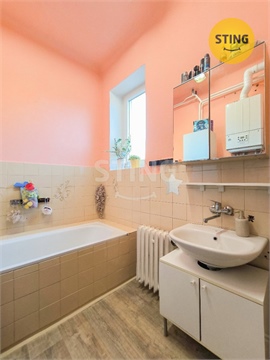 Prodej rodinného domu, 250 m² - 12