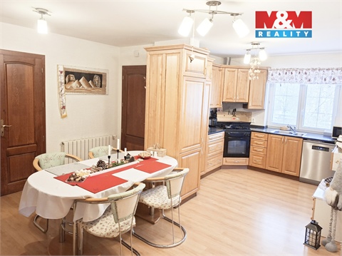 Prodej rodinného domu, 228 m² 6