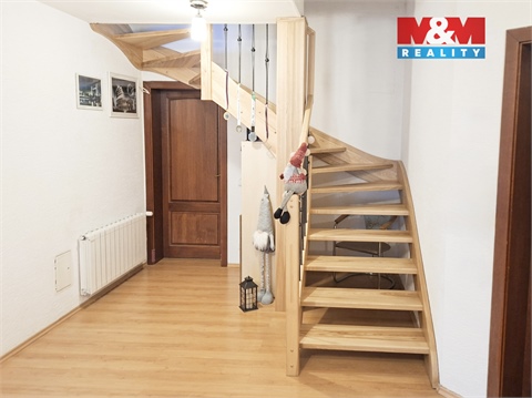 Prodej rodinného domu, 228 m² - 0