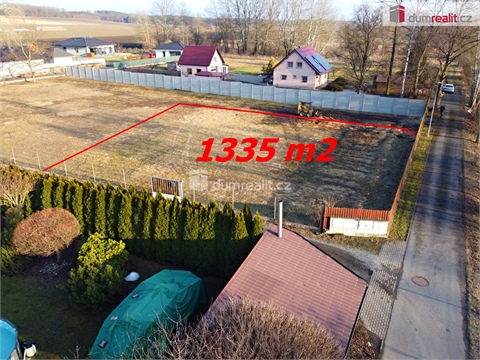 Prodej stavebního pozemku, 1 335 m² 0