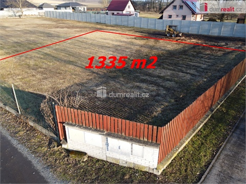 Prodej stavebního pozemku, 1 335 m² 2