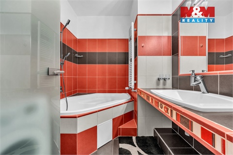 Pronájem bytu 2kk, 74 m² 12