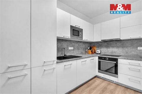 Prodej bytu 3kk, 84 m² - 18