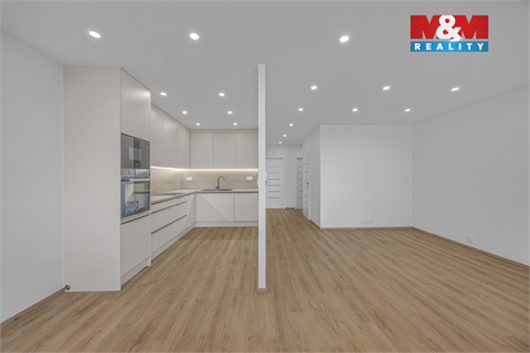 Prodej bytu 4kk, 87 m² - 2