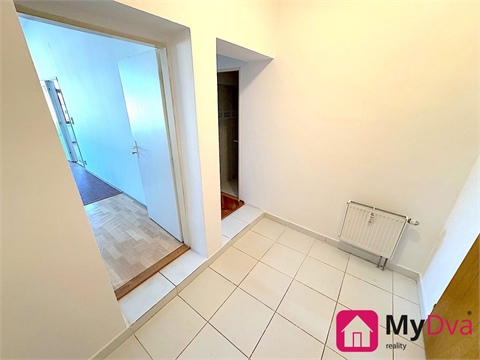 Pronájem bytu 2kk, 60 m² - 2