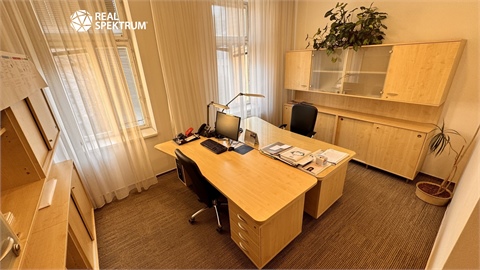 Pronájem kanceláře, 360 m² 0