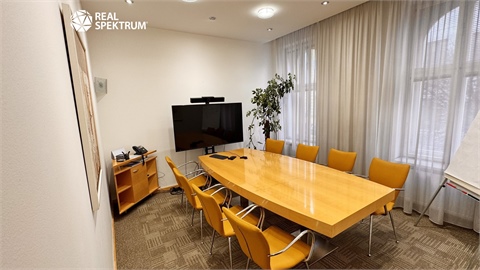 Pronájem kanceláře, 367 m² 2