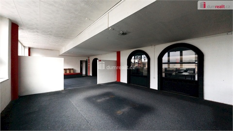 Pronájem obchodních prostor, 420 m² 0