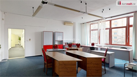 Pronájem obchodních prostor, 51 m² 0