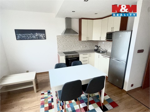 Pronájem bytu 1+1, 35 m² - 0