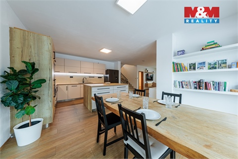 Prodej rodinného domu, 170 m² - 8