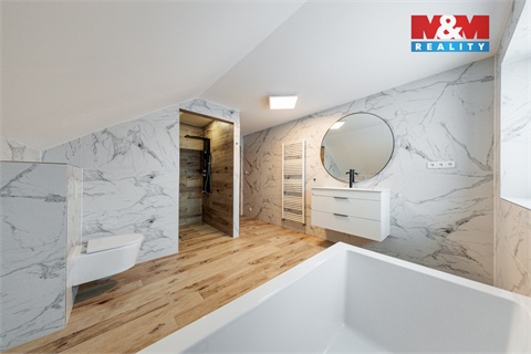 Prodej rodinného domu, 170 m² - 14